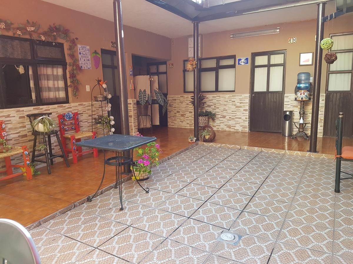Hotel Nuevo Cupatitzio Uruapan  Esterno foto
