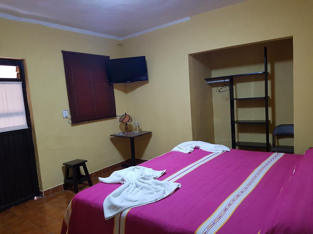 Hotel Nuevo Cupatitzio Uruapan  Esterno foto